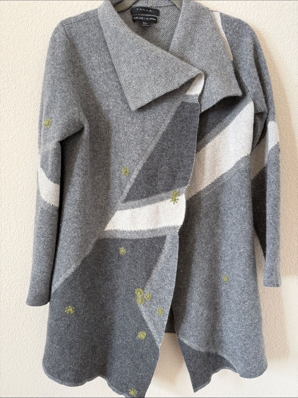 Tahari Pure Luxe 100% Cashmere Asymmetric Geometric Colorblock Cardigan Gray